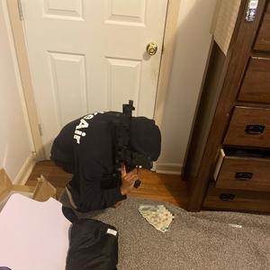 strip yo shii (feat. Bflame5) (Explicit)