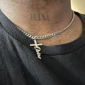 Diffent (feat. AKBEATZ)