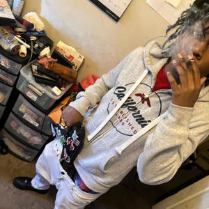 STEP WIT ME (feat. YTS NASO) (Explicit)