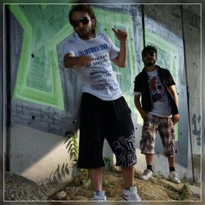 Öylesine Bişey (feat. Mahşerikan) [Explicit]