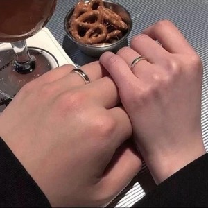 LOGB-她Remix (Prod by 张杰峻) (Prod by 张杰峻|BombingArea / LOGB / Dragon.L劉子豪 / 小谢 / 于乾曜 remix)