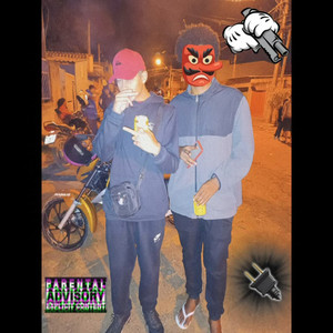 é no baile de favela (Explicit)