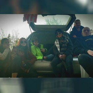 Víkend ide(feat. Nyna) (Explicit)