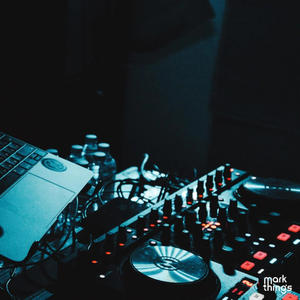 Doret Nemigashtam (Explicit)