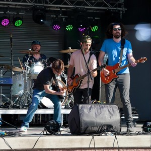 We've Got to Roll (Live)