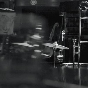 Kouantro (feat. Dimitra Boulouzou)