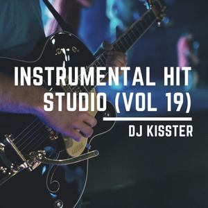 Homecoming Queen (Instrumental Tribute Version Originally Performed By Kelsea Ballerini)