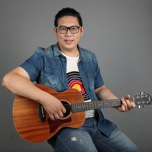 加油武汉 加油中国 (伴奏)