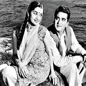 Itna Na Mujhse 