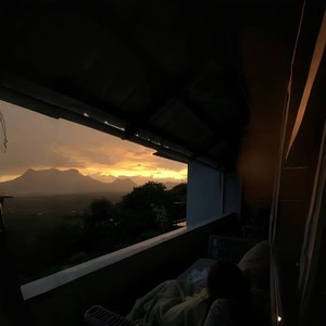 咏春 (要像时间一样往前走 不要为任何事停留)