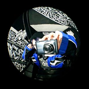 девочка-фотограф