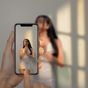 Ella Tiene Todo (feat. MYK Rebel) (Explicit)