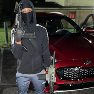 Phones Beatin (feat. APM & Big Money) (Explicit)