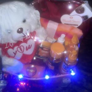 SUNNI KISSES (Explicit)