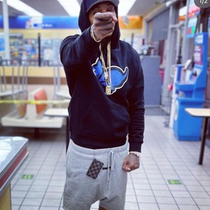 Knock Knock Freestlye (Explicit)