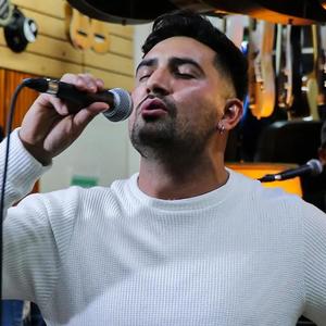 Un gran querer no se olvida / Ya no somos ni seremos / El precio de tu engaño / Tu rey (Medley) (Pueblo de los artistas)