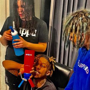 Walkitout(feat. Jvy Hunxho) (Explicit)