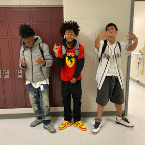 Givin Out Smoke (feat. 1LilReem & Bam Diablo) (Explicit)