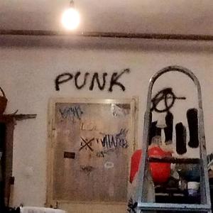 Δουλεύοντας για τα αφεντικά (Live Version)