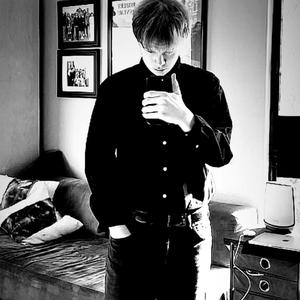 Mars (feat. The White House Oval Office & Saturn)