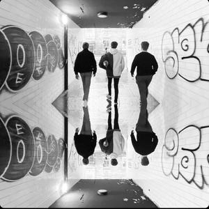 Champagne(feat. Eve MacLennan)