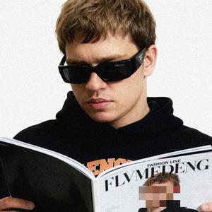 FASHION LINE (Explicit)