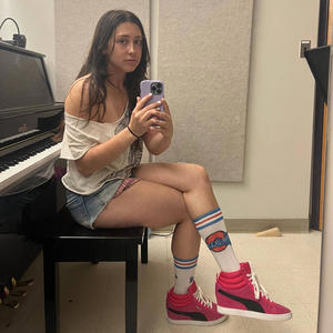 Socrates (feat. Annelise, Cleo, Frankie, Sarah & Tabby) (Explicit)
