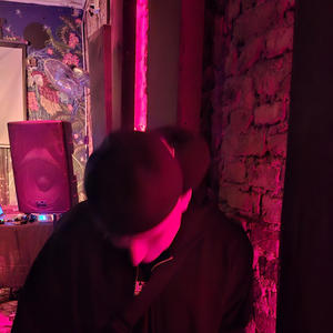 tenerte conmigo (feat. Tomi Sacred & oski1k) (Explicit)