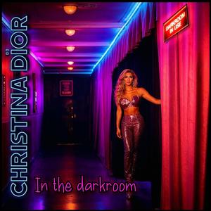 In the darkroom (Explicit)