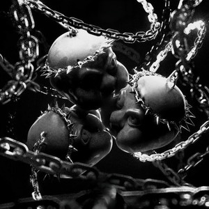 Blueroom/True (feat. orxcle) (Explicit)