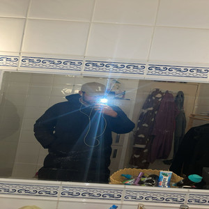 Pas de fête, pas de carte d'invitation. (Explicit)