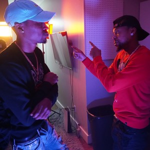 MONEY KEEP CALLING (feat. DAMOTURNEDUP2X) (Explicit)