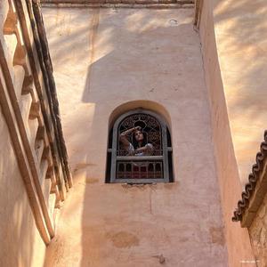 Los Bandoleros. (feat. I like her vibe)