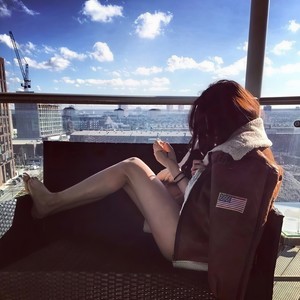 不是暖女封面