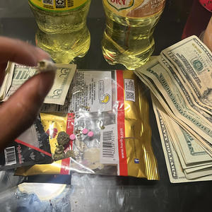 Inna past (feat. Alias_kid) (Explicit)