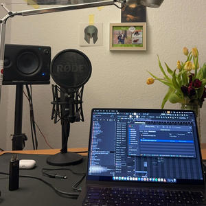 4 SYKИ ЗВ0NЯТ (feat. ravygot & sanya) (Explicit)