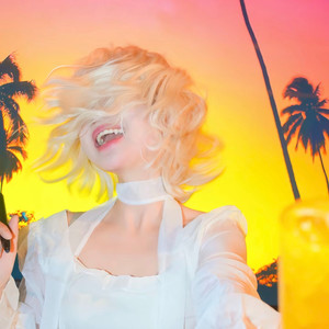 Light the Dark (点亮黑暗)