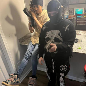 incognito skunks (feat. ysklxxpn) (Explicit)