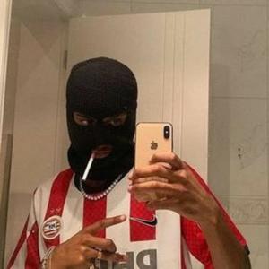 MTG - Toma que Toma (Atabaque Sombrio) (feat. MC GW, MC Igão & MC Vuiziki) (Explicit)