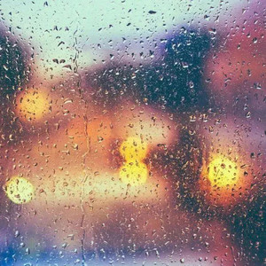 雨中飘荡的回忆 (超好听女声版片段)