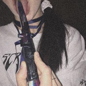 Bella Thorne (Explicit)