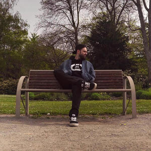 Parkbank (feat. Delicutz)