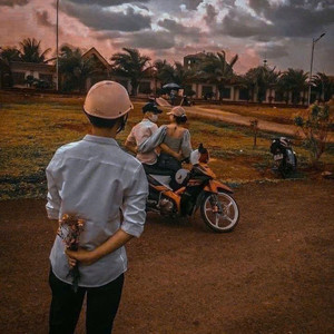 Vì Nghèo Mình Mất Nhau