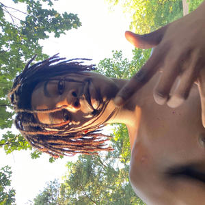 Moon rocks (feat. 1uhwooskii) (Explicit)