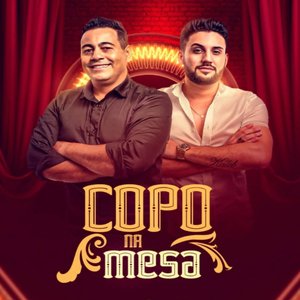 Copo na Mesa