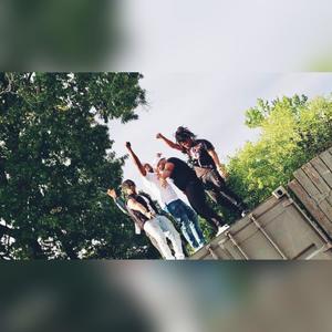 CONNECTIONS (feat. Gutta Gholston & Jahart) (Explicit)