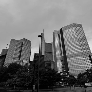 Hoch Geflogen (Explicit)