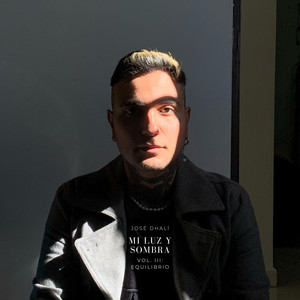 A Media Luz (Explicit)