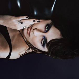 Une cigarette sur le balcon