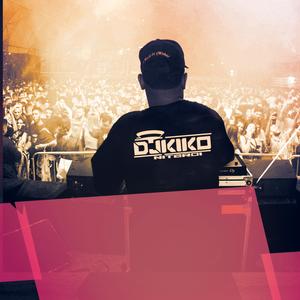 ELA É SOLTEIRA NAO É PUTA NAO (Explicit)